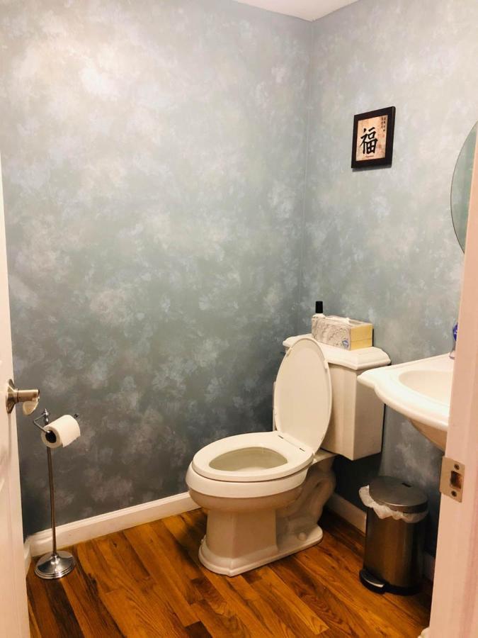 Updated Amazing Bi -Level Condo Minutes From Water Views Of New York City Норт-Берген Экстерьер фото