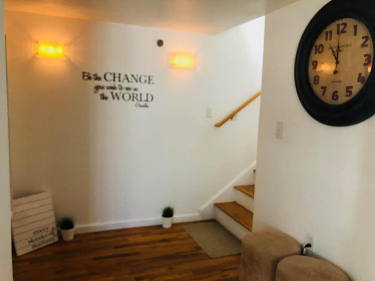 Updated Amazing Bi -Level Condo Minutes From Water Views Of New York City Норт-Берген Экстерьер фото